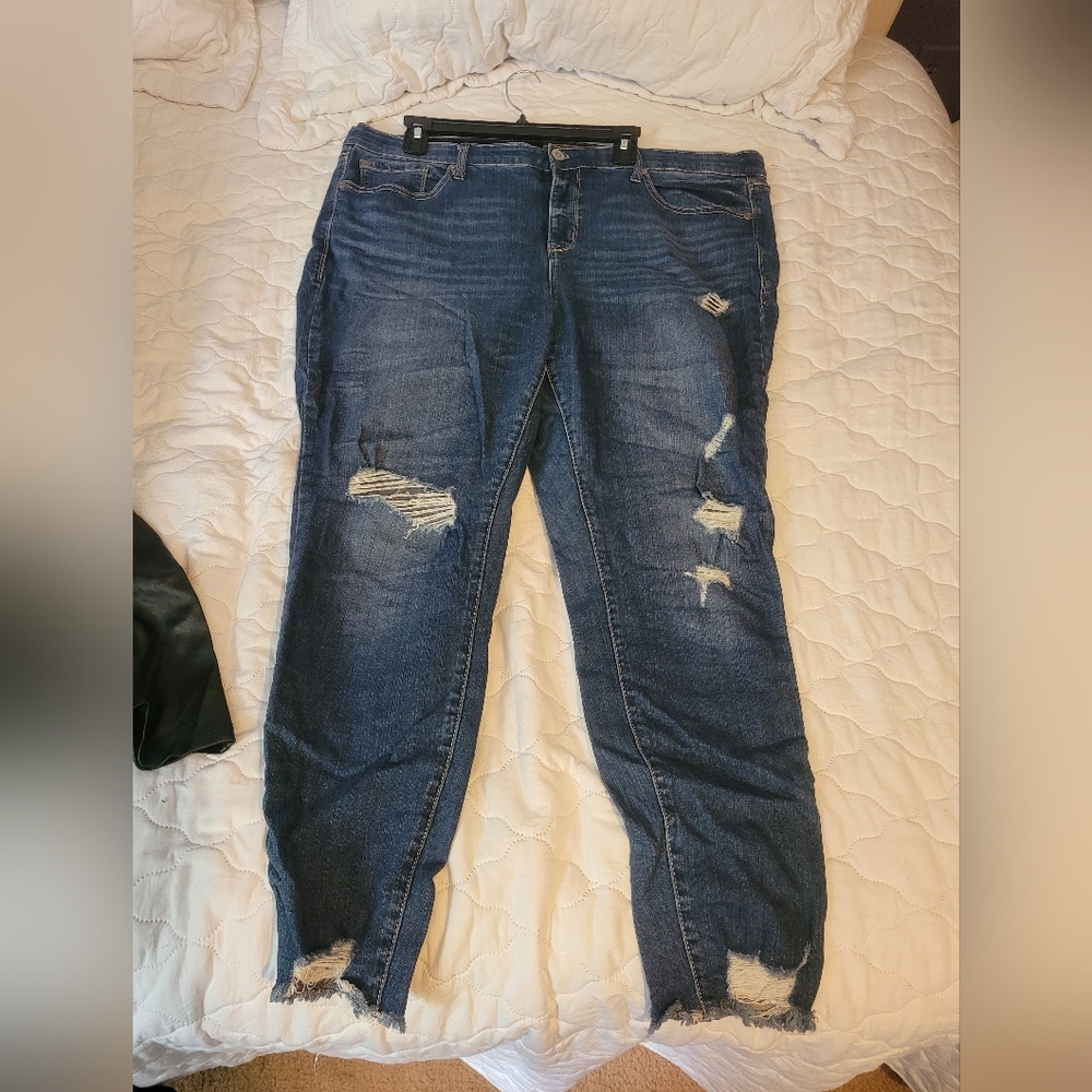 Size 20R Torrid Destructed Sky High Skinny